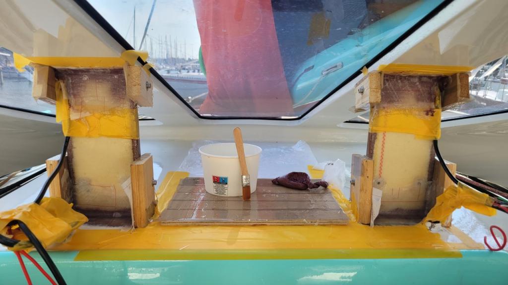 Een Hard Dodger/Doghouse/ Vaste Buiskap voor Fram - door: Noballast